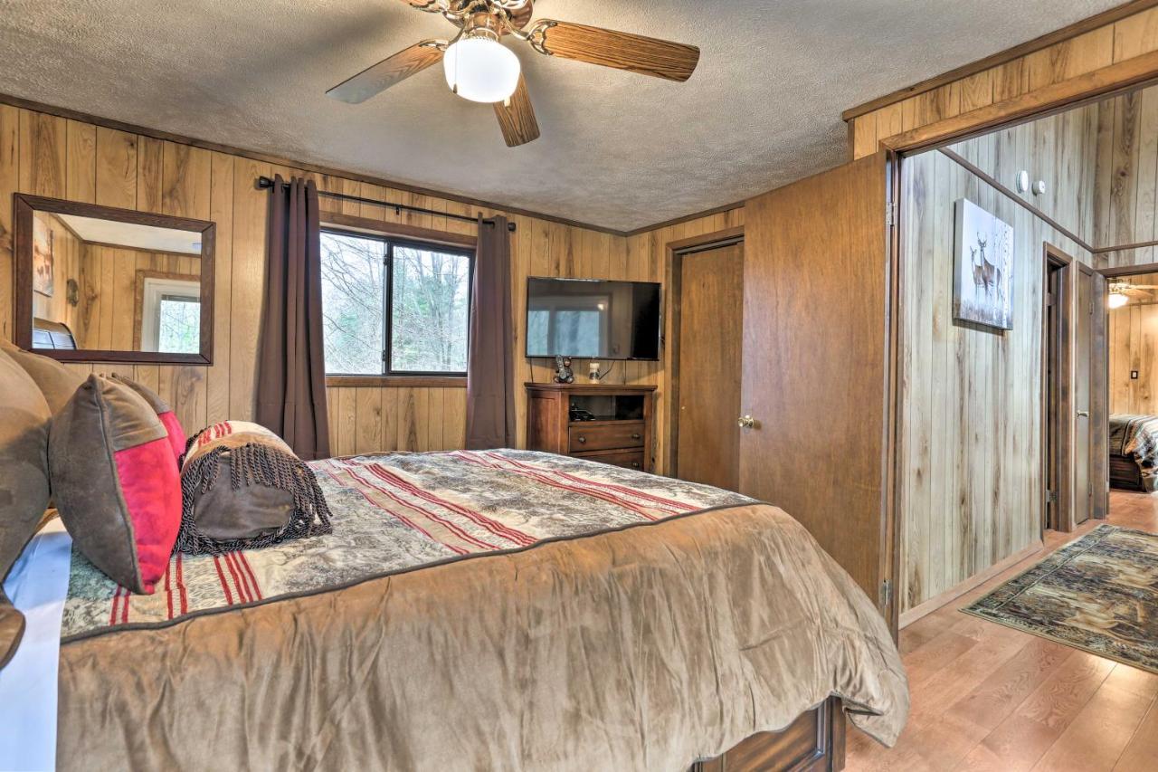Bear Den Rustic Pocono Lake Home With Game Room! Buitenkant foto