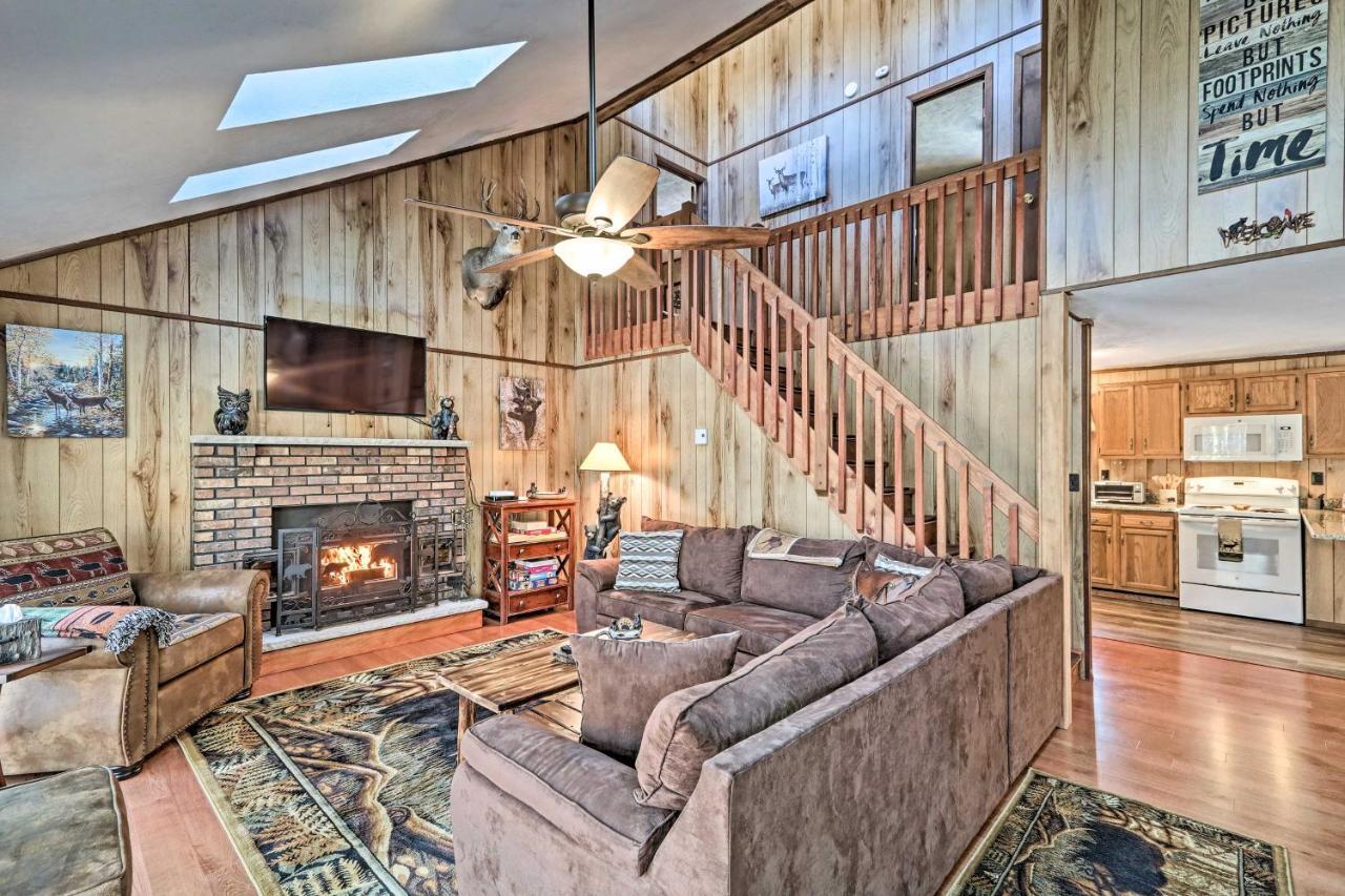 Bear Den Rustic Pocono Lake Home With Game Room! Buitenkant foto